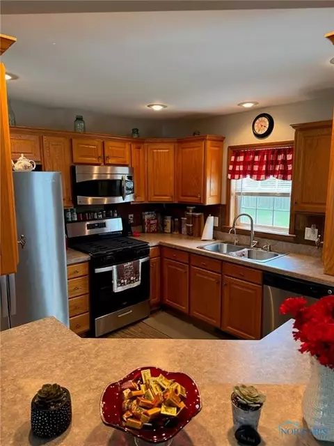 110 Town Line Rd, Bryan, OH 43506 photo 17