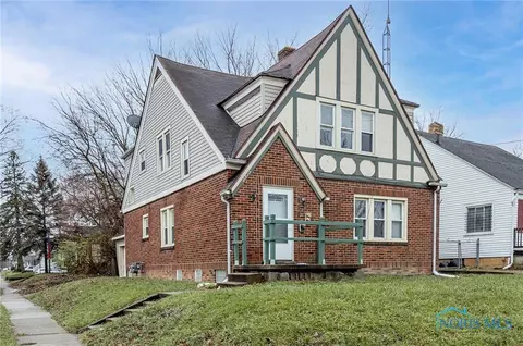 2517 Montebello Rd, Toledo, OH 43607