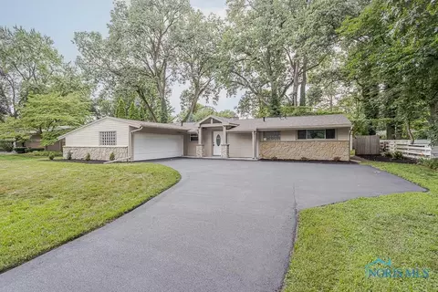 2929 Wicklow Rd, Toledo, OH 43606
