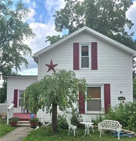 24014 W 2nd St, Grand Rapids, OH 43522