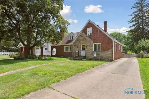 2361 Tremainsville Rd, Toledo, OH 43613