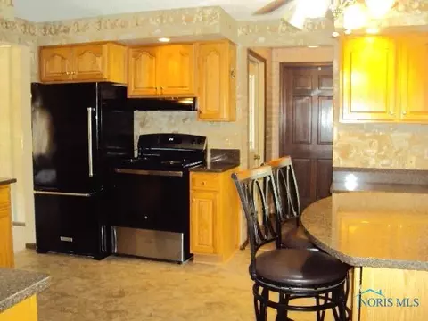 217 Lakeview Dr, Bryan, OH 43506 photo 6