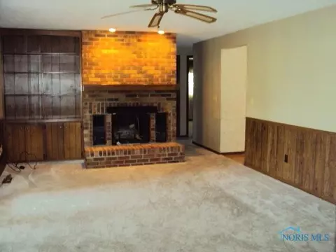 217 Lakeview Dr, Bryan, OH 43506 photo 2