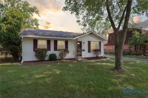 2040 Ketner Ave, Toledo, OH 43613