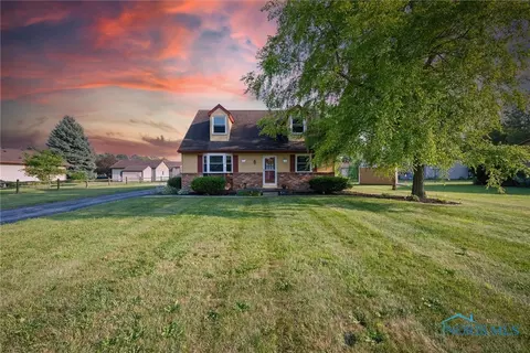 1345 Cherry St, Millbury, OH 43447