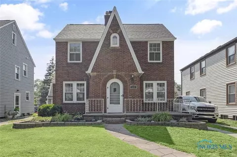 3935 Garrison Rd, Toledo, OH 43613