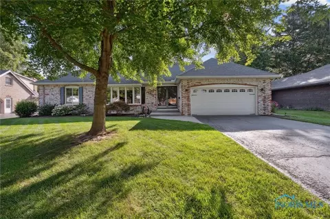 1781 Valley Way Dr, Toledo, OH 43614