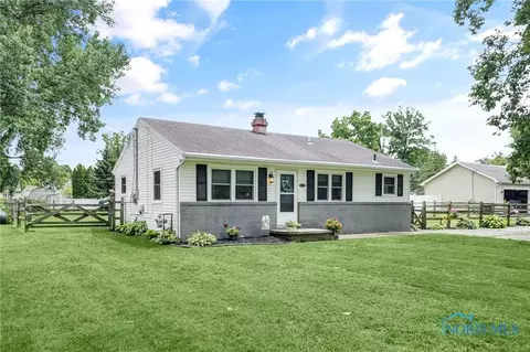 1937 Rhode Island Rd, Holland, OH 43528