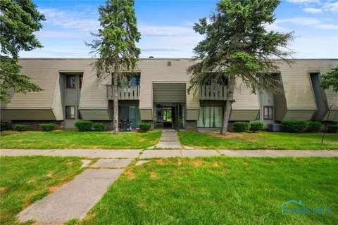 6201 Garden Rd #A14, Maumee, OH 43537