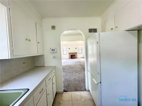 2901 Avondale Ave, Toledo, OH 43607 photo 10