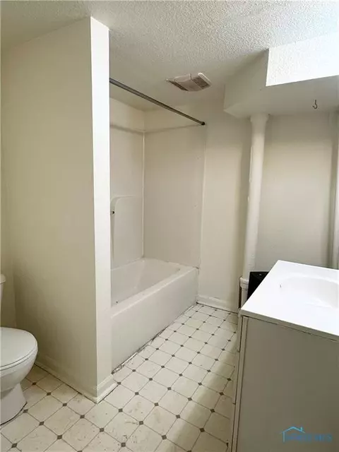 2901 Avondale Ave, Toledo, OH 43607 photo 20