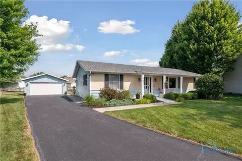 7286 Winding Brook Rd, Perrysburg, OH 43551