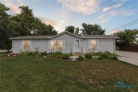 25528 Broad St, Perrysburg, OH 43551