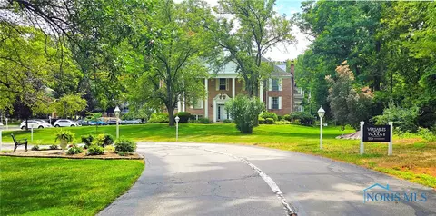 5679 Monroe #1106, Sylvania, OH 43560