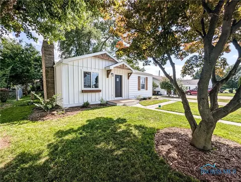 375 W Thomas St, Fostoria, OH 44830