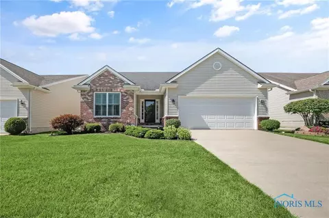 813 Meadowchase Ln, Toledo, OH 43615