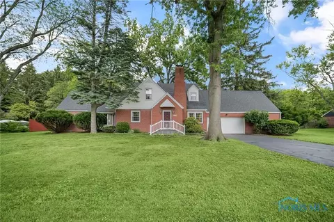 844 Pearl St, Bowling Green, OH 43402