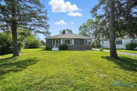 17586 Bridge St, Grand Rapids, OH 43522