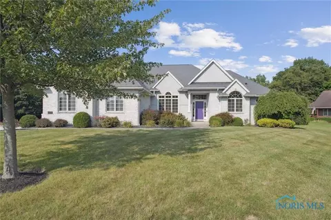439 River Front Dr, Defiance, OH 43512
