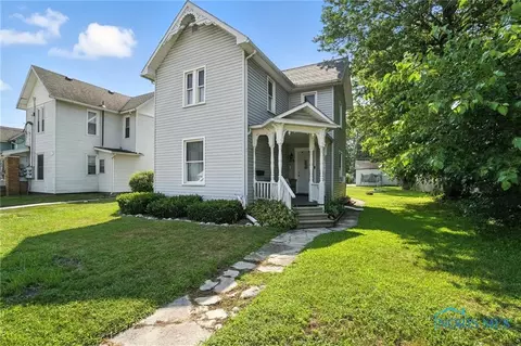 618 S Main St, Bowling Green, OH 43402