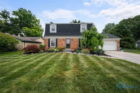 3210 Pickle Rd, Oregon, OH 43616