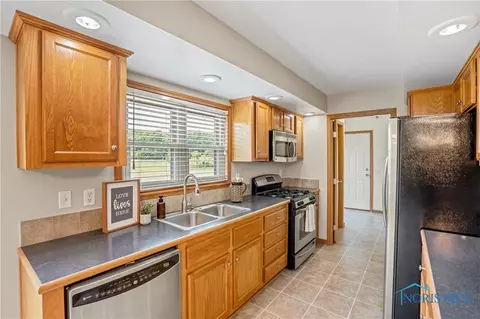 513 Clint Dr, Ada, OH 45810 photo 7