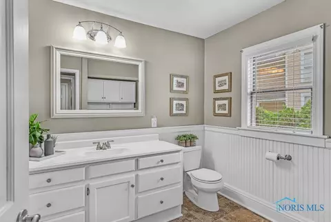 325 E Dudley St, Maumee, OH 43537 photo 22
