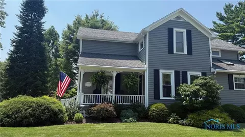 325 E Dudley St, Maumee, OH 43537 photo 2