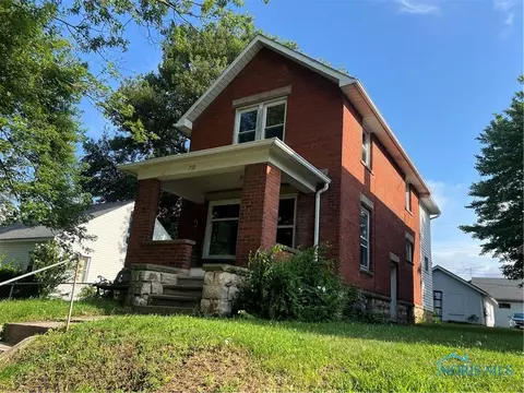 712 Howland St, Fremont, OH 43420