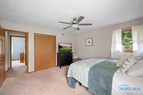 5504 Brown Rd, Oregon, OH 43616 photo 17