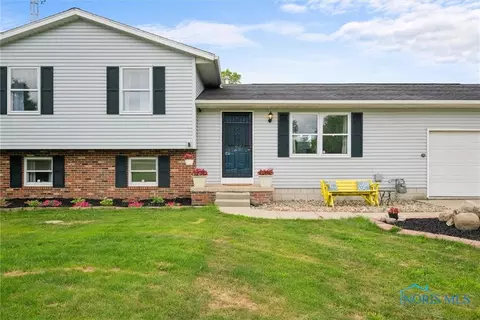 5504 Brown Rd, Oregon, OH 43616 photo 2