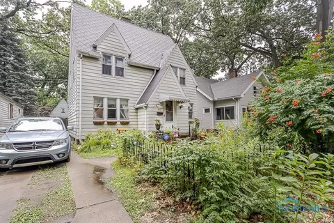 2560 Charlestown Ave, Toledo, OH 43613
