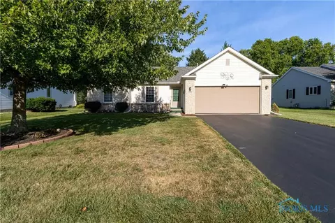 1683 Henthorne Dr, Maumee, OH 43537