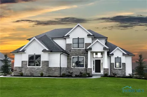 7313 Violet Ln, Maumee, OH 43537