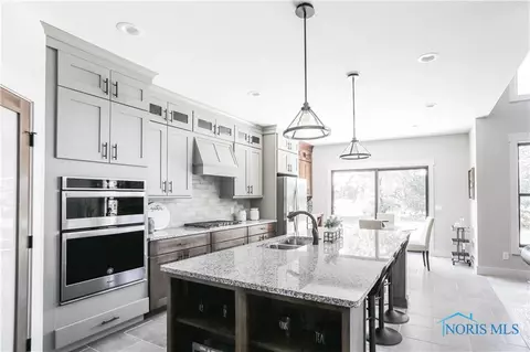 7313 Violet Ln, Maumee, OH 43537 photo 6