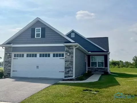 5008 Comstock Dr, Sylvania, OH 43560