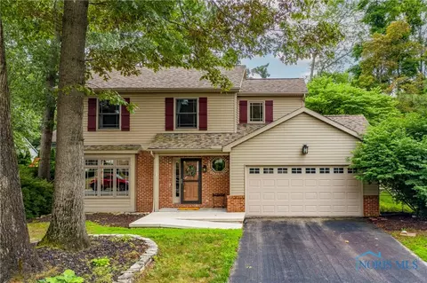 8345 Cherry Blossom Ln, Holland, OH 43528