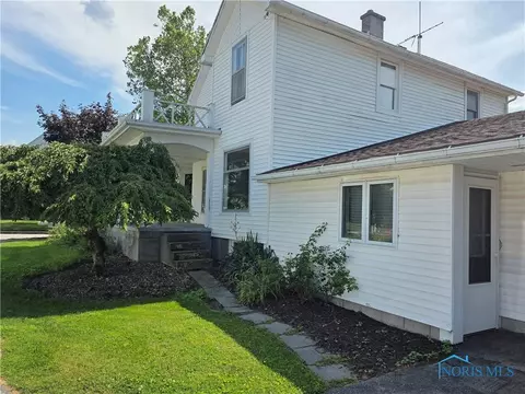 234 W Chestnut St, Wauseon, OH 43567