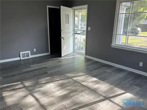 735 Brookley Blvd, Toledo, OH 43607 photo 4