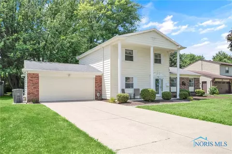 1938 Woodlore Dr, Toledo, OH 43614