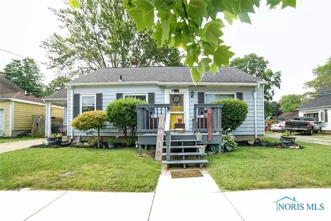 735 Park St, Napoleon, OH 43545