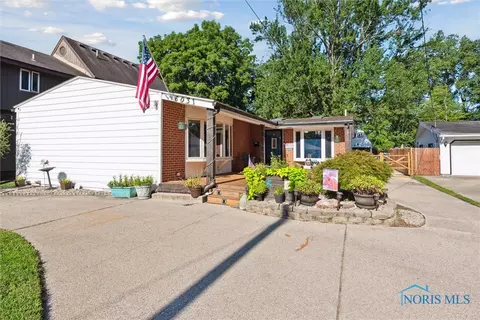 6031 Meteor Ave, Toledo, OH 43623