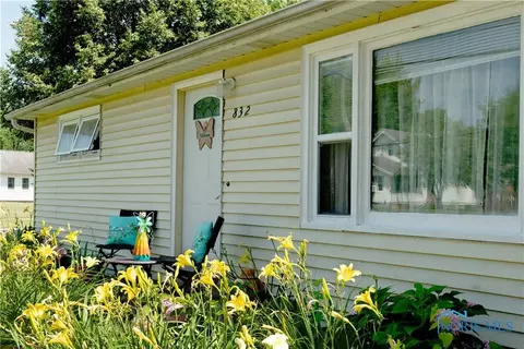 832 E Wilson St, Bryan, OH 43506 photo 5