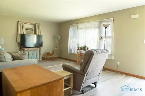 832 E Wilson St, Bryan, OH 43506 photo 7