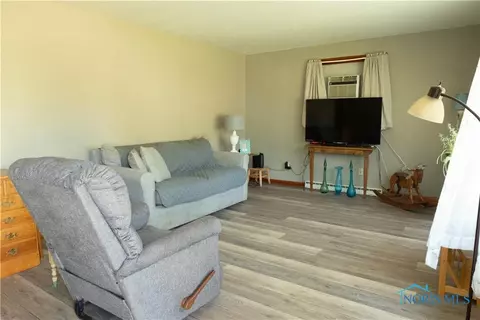 832 E Wilson St, Bryan, OH 43506 photo 6