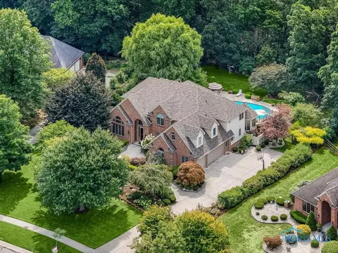 7635 Chestnut Rdg, Maumee, OH 43537