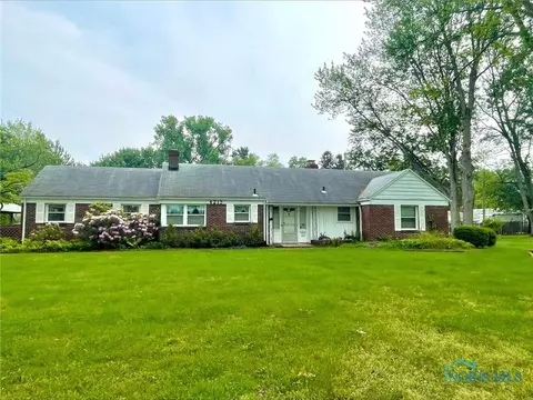 4215 Arnelle Dr, Toledo, OH 43606