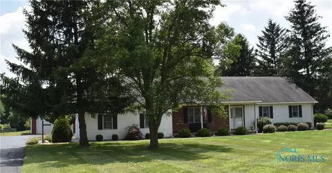 8441 Monclova Rd, Monclova, OH 43542