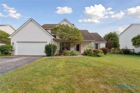 1824 Crossfields Rd, Perrysburg, OH 43551
