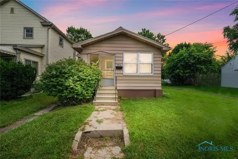 1834 Barrows St, Toledo, OH 43613